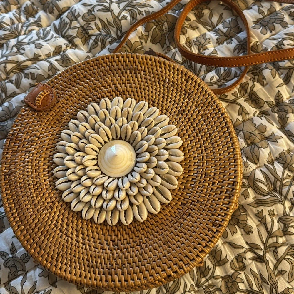 CROSSBODY WITH SHELLS - Picture 4 of 12